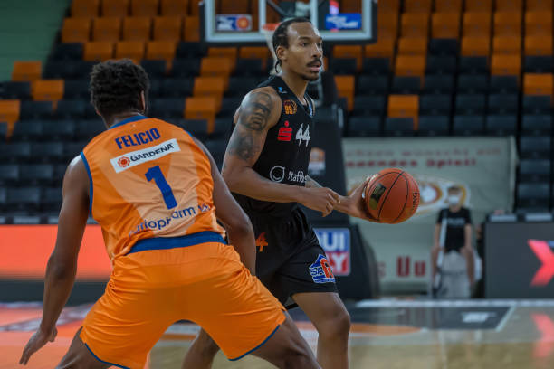 围因恩波利 围因恩波利