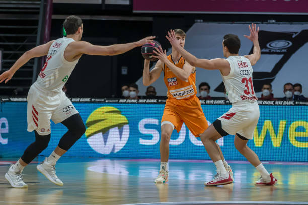 强调训练命 强调训练命